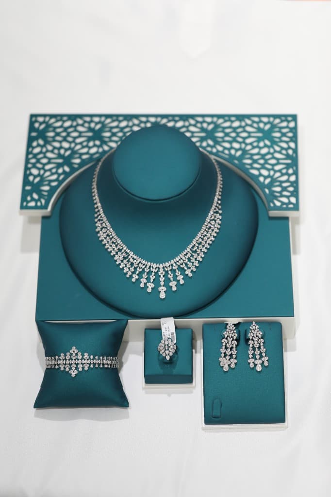 Diamond earring suite